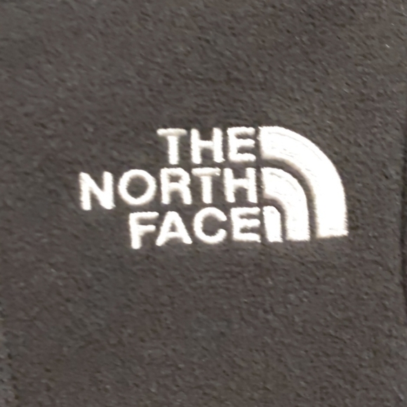 Girl's S (7/8) North Face Full Zip Hooded Fleece - Picture 2 of 5